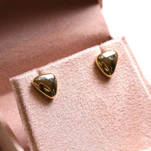 Brinco Triangular Polido Em Ouro Amarelo 