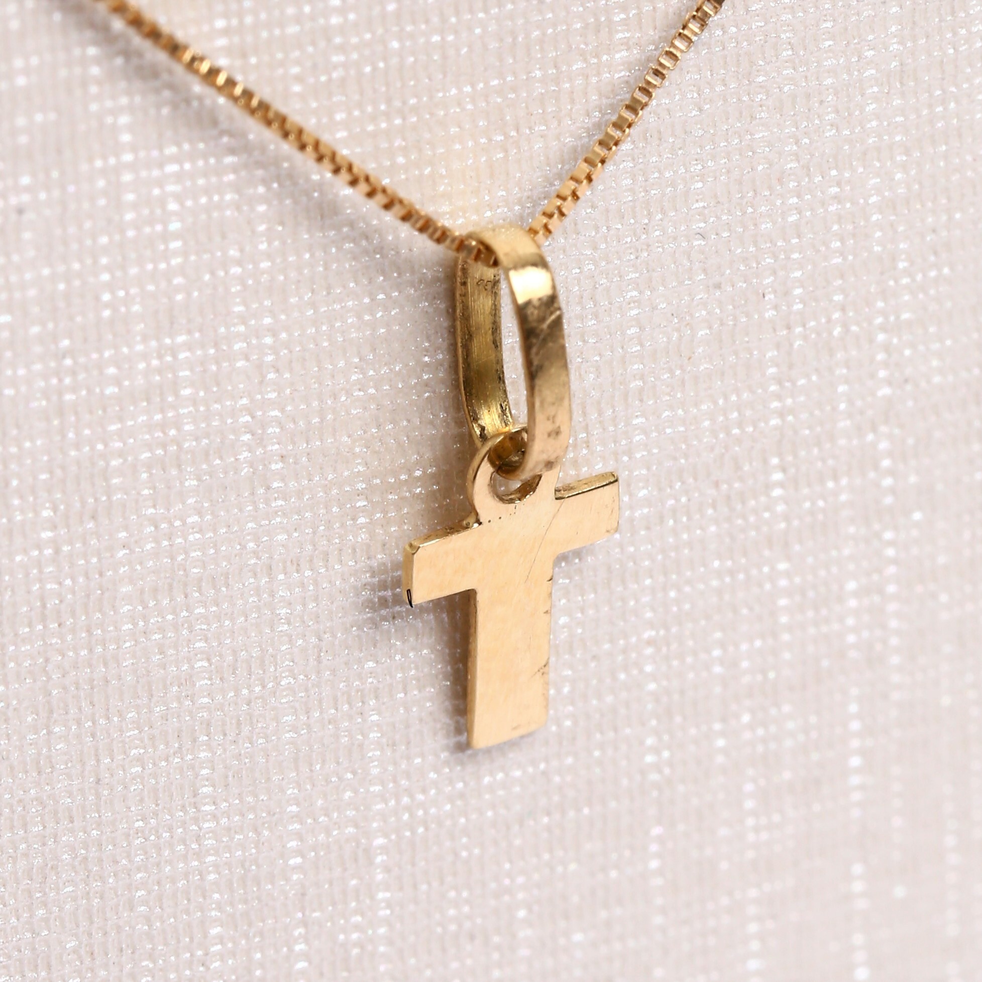 Pingente Letra T Em Ouro Amarelo