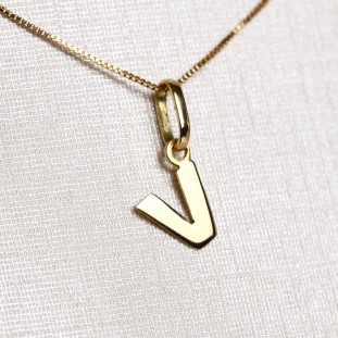 Pingente Letra V Em Ouro Amarelo