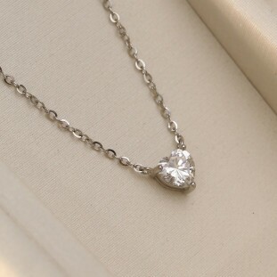 Gargantilha Coração Com Moissanite Em Prata 