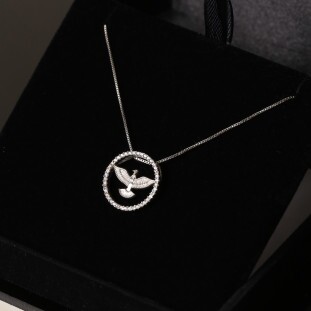 Gargantilha Espirito Santo Vazado Cravejaoa Com Zircônias Em Prata 