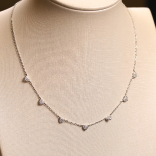 Gargantilha Corações Face Polida e Outra Cravejada Com Zircônias Em Prata 