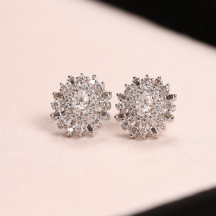 Brinco Chuveiro Oval Cravejado Com Moissanites Em Prata 