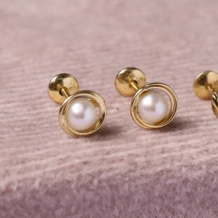 Brinco Rococo Com Pérolas Em Ouro Amarelo 