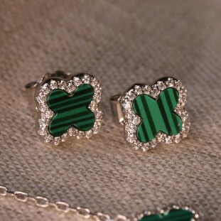 Brinco Trevo Com Malaquitas Cravejadas Com Zircônias Em Prata 