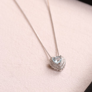 Gargantinha Coração Cravejado Com Zircônias Água-Marinhas Em Prata