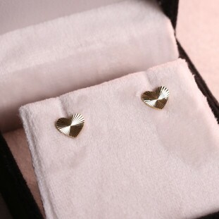 Brinco Coração Diamantado Médio Em Ouro Amarelo 