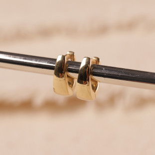 Argola Gota Detalhada e Vazada Em Ouro Amarelo 