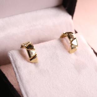 Argola Triangulos Polidos Em Ouro Amarelo 