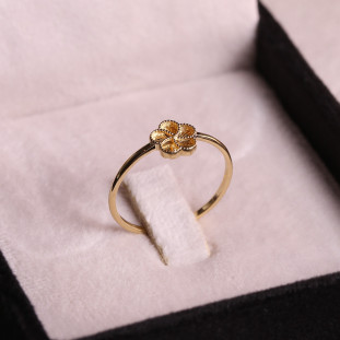 Anel Trevo Diamantado Pequeno Em Ouro Amarelo