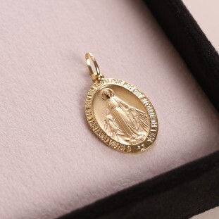 Pingente Oval Nsa da Graças Grande Em Ouro Amarelo 