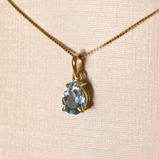 Pingente Gota Com Topázio Azul Em Ouro Amarelo 