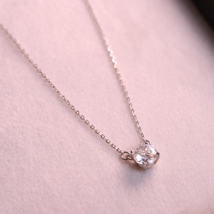 Gargantilha Ponto de Luz Com Moissanite Em Prata