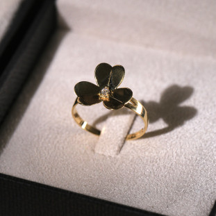 Anel Trevo Com Zircônia Em Ouro Amarelo 