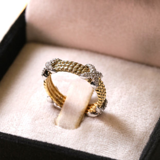 Anel Trançado Com X Cravejado Com Diamantes Em Ouro Amarelo 