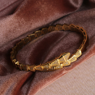 Bracelete Cobra Cravejado Com Diamantes Em Ouro Amarelo