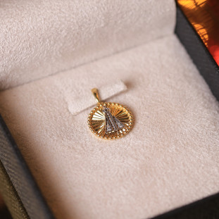 Pingente Nsa Senhora Com Diamantes Em Ouro Amarelo 