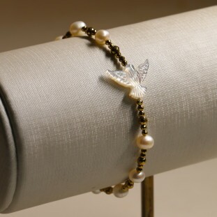 Pulseira Espirito Santo Com Pérolas E Hematitas 