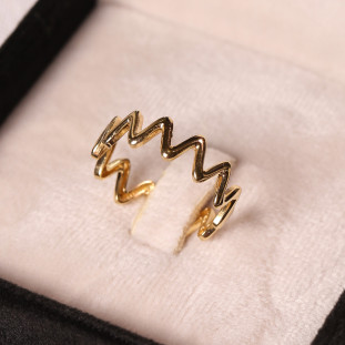 Anel Ondas Em Ouro Amarelo 