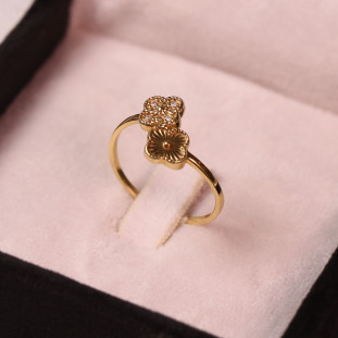 Anel 2 Trevos  Cravejado Com Diamantes Em Ouro Amarelo 