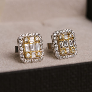 Brinco Retangular Cravejado Com Diamantes Em Ouro Amarelo e Branco