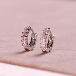 Argola Redonda Cravejada Com Zircônias Carre Em Prata