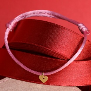 Pulseira Com Pingente Coração Pequeno  Em Ouro Amarelo 