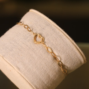 Pulseira Elos Alongados Com Coração Em Ouro Amarelo 