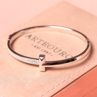 Bracelete Metade Prego Liso E Cravejado Com Zircônias Em Prata 