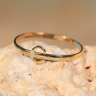 Anel Letra C Em Ouro Amarelo 