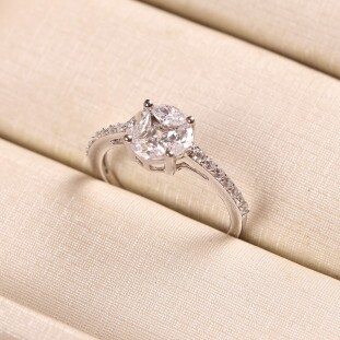 Anel Com Cravação Ilusion De Zircônias Em Prata 