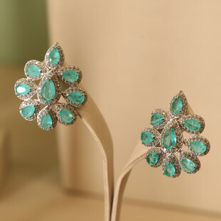 Brinco Gotas Cravejados  Zircônias Brancas e Colombianas Em Prata 