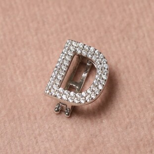 Pingente Riviera Letra D Cravejado Com Zircônias Em Prata