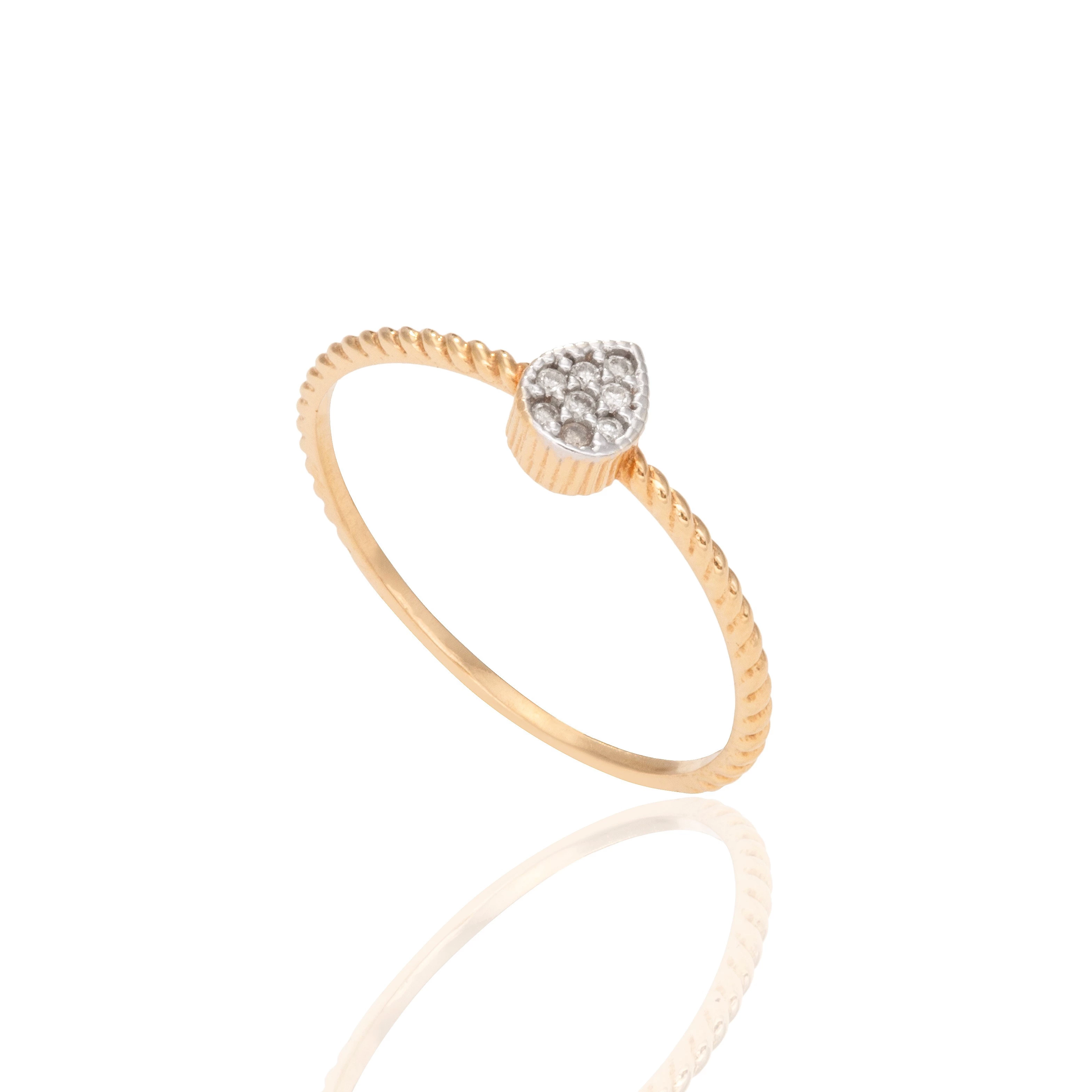 Anel Chuveiro Gota com Diamantes Pequenos em Ouro Amarelo