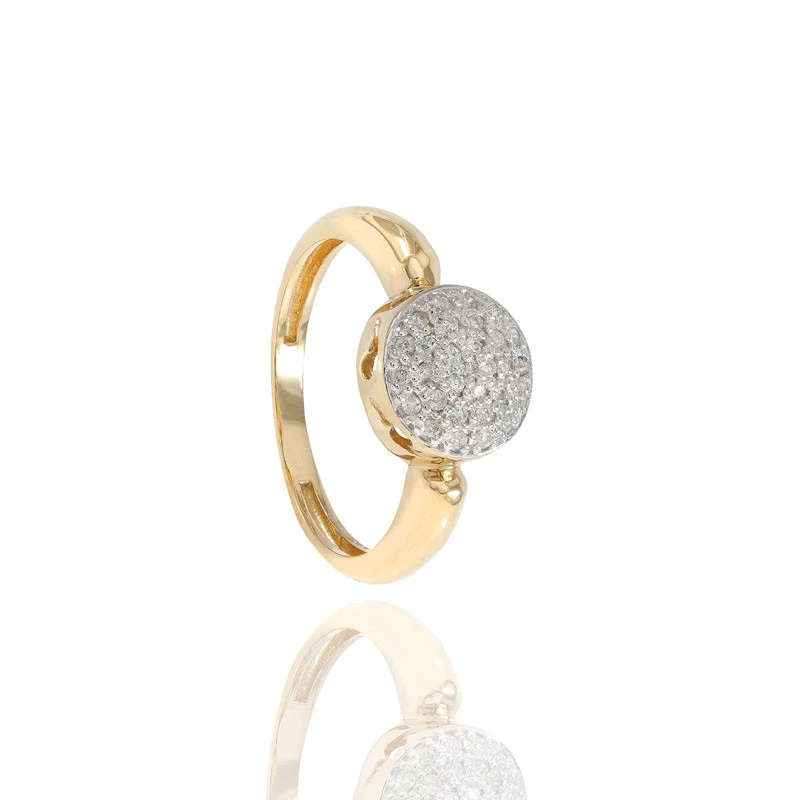 Anel Redondo Pavê com Diamantes em Ouro Amarelo
