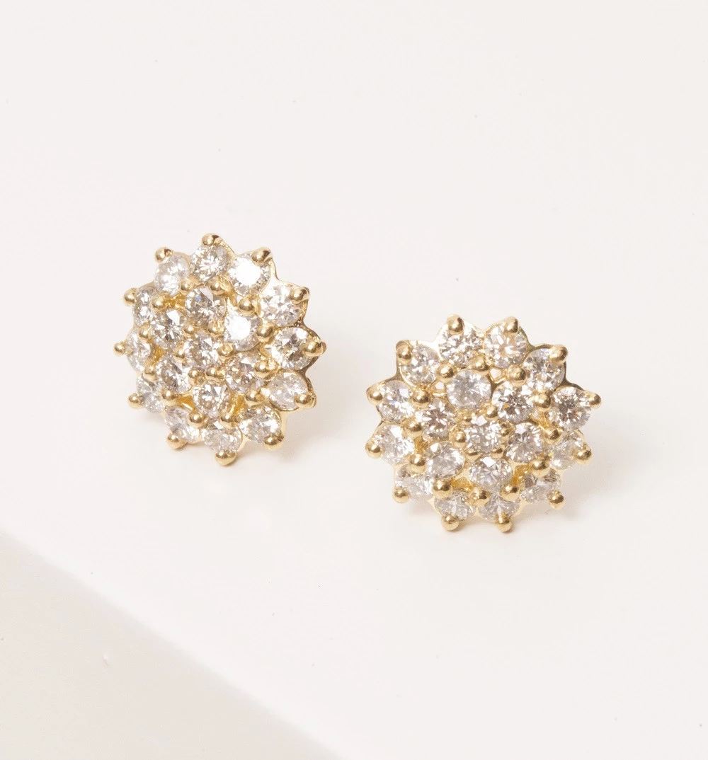 Brinco Chuveiro Redondo com Diamante em Ouro Amarelo