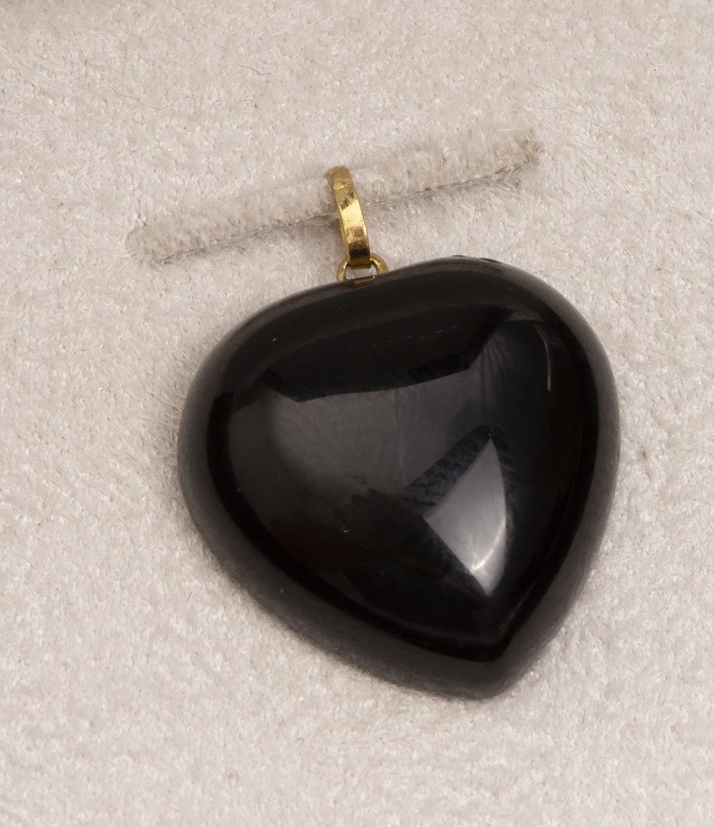 Pingente Coração Ônix em Ouro Amarelo