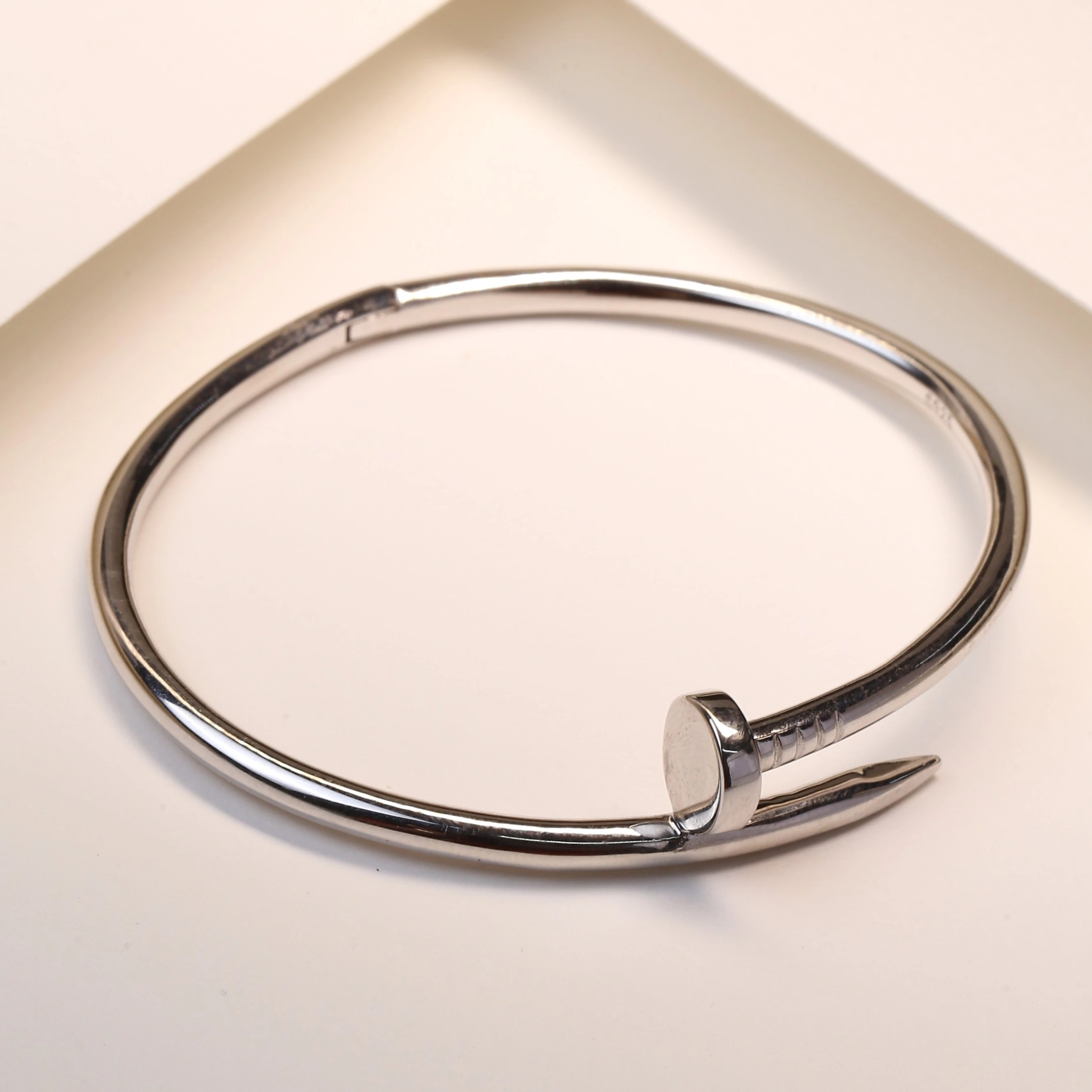 Bracelete Prego Liso Em Prata
