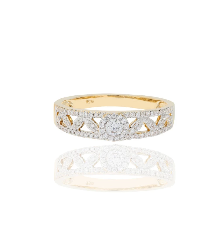 Anel Aparador Vazado com Diamante em Ouro Amarelo