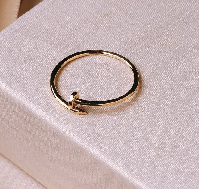 Anel Prego Leve em Ouro Amarelo