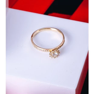 Anel Solitário com Diamante em Ouro Amarelo