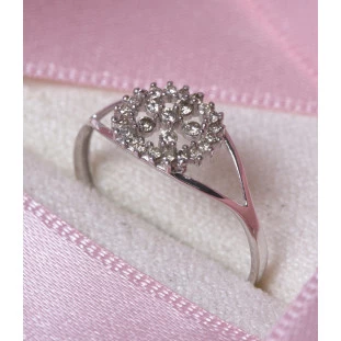 Anel Círculo Flor com Diamantes em Ouro Branco