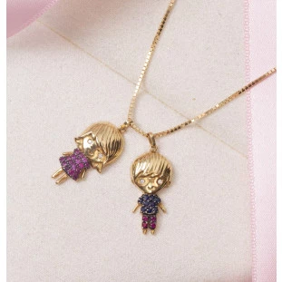 Pingente Menina com Diamante e Rubi em Ouro Amarelo