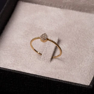 Anel Chuveiro Gota com Diamantes Pequenos em Ouro Amarelo