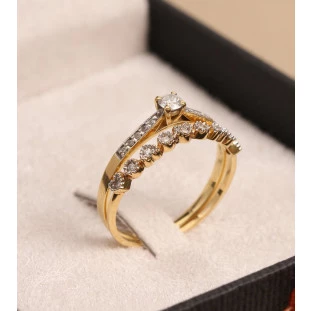 Anel Solitário com Diamante em Ouro Branco
