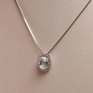 Gargantilha Oval Cravejada Com Zircônias Tipo Águas Marinhas Em Prata 
