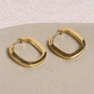 Argola Retangular  Pequena Em Ouro Amarelo 