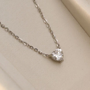 Gargantilha Coração Com Moissanite Em Prata 