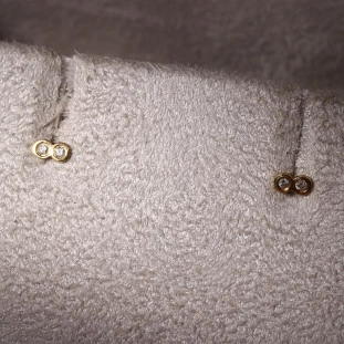 Brinco Duplo Diamante em Ouro Amarelo