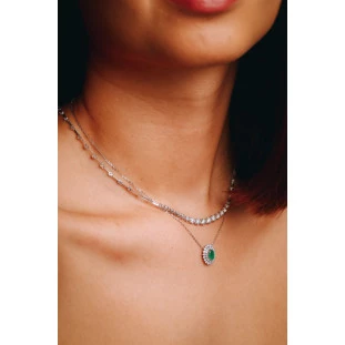 Gargantilha Esmeralda Oval com Diamantes em Ouro Branco